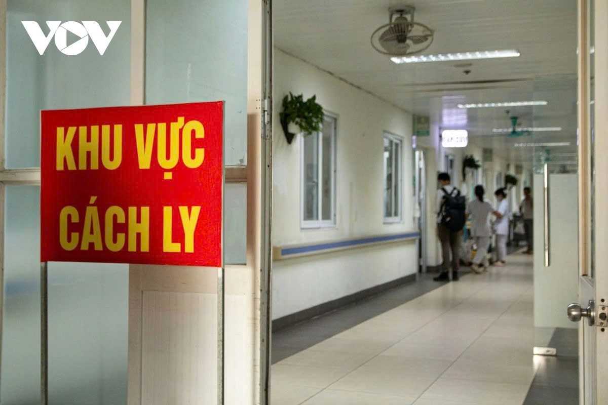 Hanoi logs 17 COVID-19 cases in a week, urges vigilance